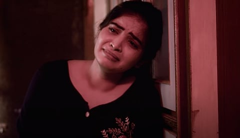 Still from the Ravana Rajyam song