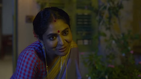 Oru Kattil Oru Muri trailer: Poornima fond of a cot; Hakkim in search of room