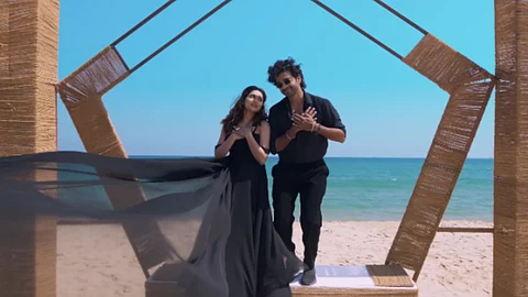'Vaada Poda' song from Emakku Thozhil Romance out
