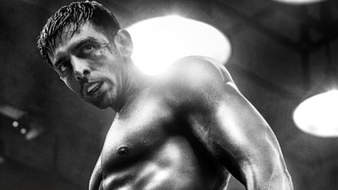 Kartik Aaryan’s boxer look unveiled in new poster from Chandu Champion