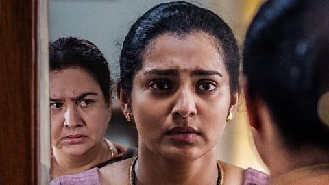Parvathy and Urvashi from Ullozhukku