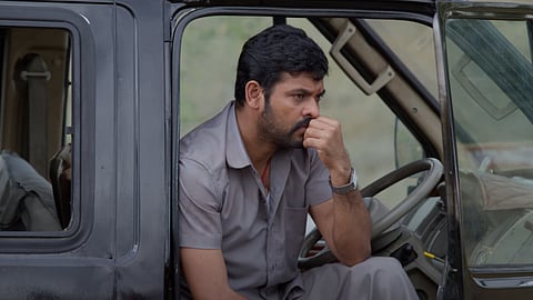 'Bullattu Vandiyila' song from Vemal's Pogumidam Vegu Thooramillai out