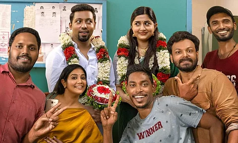 Meera Jasmine's Palum Pazhavum trailer out