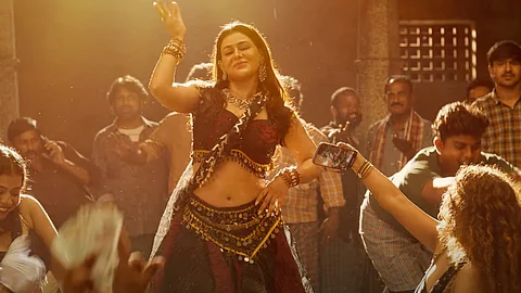 Sneha Gupta in 'Diversion Beauty' video