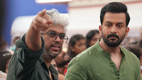Vipin Das (L), Prithviraj Sukumaran (R)