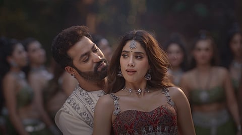 A still from Daavudi song video