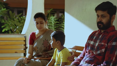 'Neeye Varamai' song from Pillaiyar Suzhi out