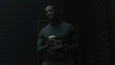 Cross trailer: A detective with a traumatic past behind a serial murderer