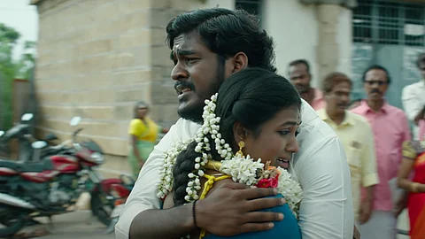 'Ponnana Pottapulla' video song from Seenu Ramasamy's Kozhipannai Chelladurai out