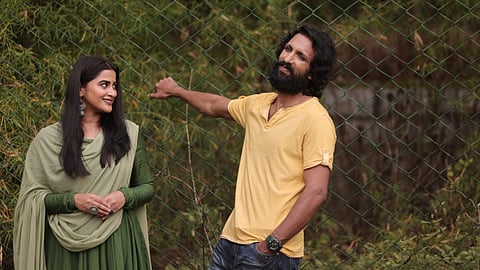 Ellige Payana Yavudo Daari Movie Review: A thrilling journey through judgement and vulnerability