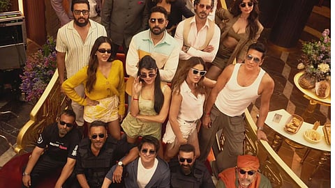 A photo of the ensemble cast from the sets of Housefull 5