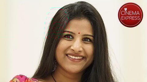 Singer Mangli clarifies stance on political songs
