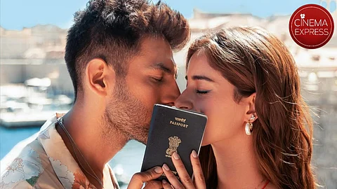 Kartik Aaryan, Ananya Panday go in for a kiss in first look from Tu Meri Main Tera Main Tera Tu Meri