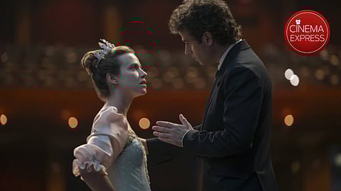 A scene from Etoile