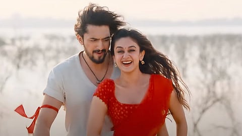‘Ye Oorikelthave Pilla’ from Seetha Payanam is a rustic, high-energy number