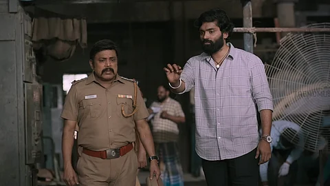Muthal Pakkam Trailer: Vetri is back as a cop on a manhunt