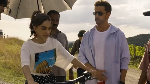 War 2 ‘Aavan Jaavan’ song making: Hrithik Roshan gives pep talk to Kiara Advani before shot in Tuscany