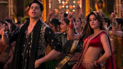 Param Sundari song ‘Danger’: Sidharth Malhotra and Janhvi Kapoor groove to melodic beats of Sachin-Jigar