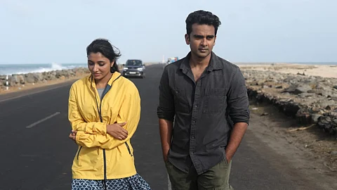 Ashok Selvan and Mirnaa take a journey in '18 Miles'