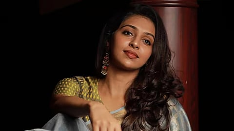 Lakshmi Menon gets protection from Kerala HC in abduction case