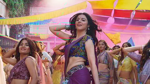 ‘Gulabi Saawariya’: New song from Divya Khossla’s Ek Chatur Naar is a Holi dance number