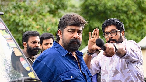 Joju George joins the sets of Varavu