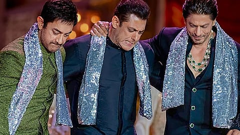 Shah Rukh Khan interrupts Salman Khan as he calls him an ‘outsider’: ‘Salman and Aamir’s family is my family’