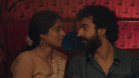 Ithiri Neram trailer: Roshan Mathew and Zarin Shihab in a story of reunion and second chances