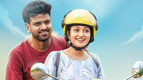 Athi Bheekara Kaamukan Movie Review: A tired love story long past its expiry date