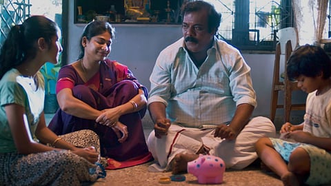 'Thaenkoodey' from Munishkanth-starrer Middle Class out