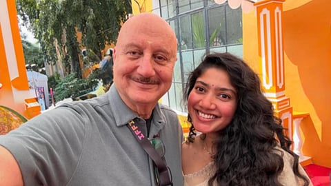 Anupam Kher meets Sai Pallavi, calls her "real, affectionate, spontaneous"