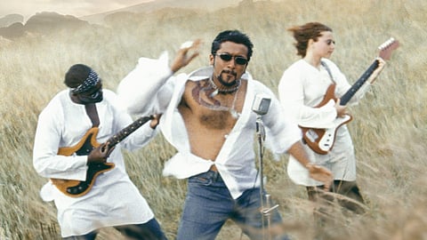 Mounam Pesiyadhe poster featuring Suriya