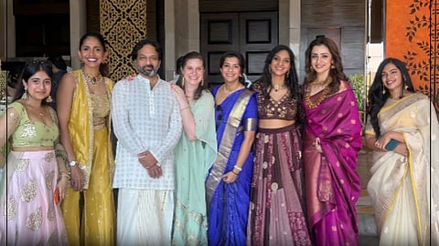 Trisha poses with Parthiban's daughter at Eka Lakhani's wedding after recent spat with him