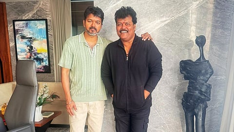 Sriman gets emotional after meeting with his friend Vijay after two months