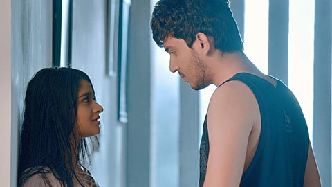 Naduve Antaravirali Review: Emotions and drama in right portions