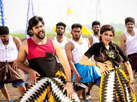 Oviyaa plays an extended cameo in Arav's Rajabheema