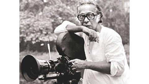 Veteran filmmaker Mrinal Sen passes away at 95