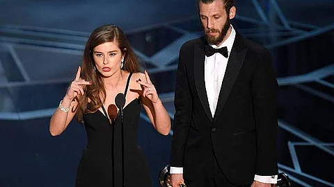Rachel Shenton uses sign language to deliver acceptance speech at the Oscars
