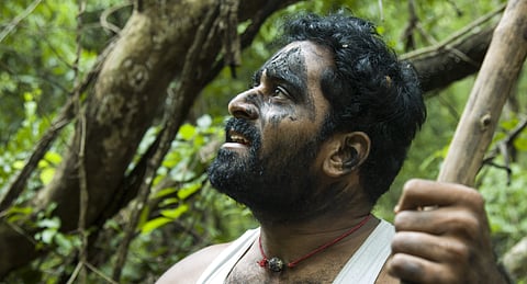 Vinveli Payana Kurippugal Review: An overlong drama posturing as science fiction