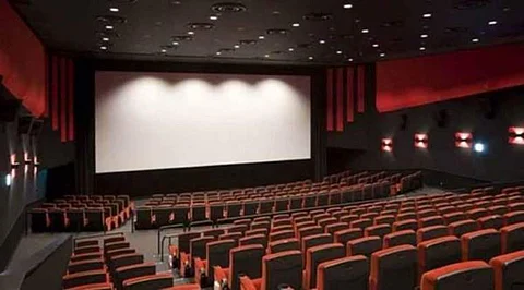 Vkaao breaks theatrical release stereotypes