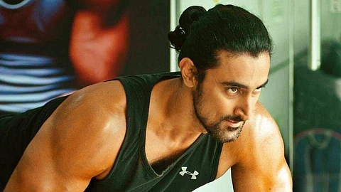 Kunal Kapoor to debut in Telugu