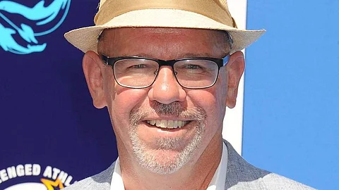 Charles Martin Smith to direct A Street Cat Named Bob sequel