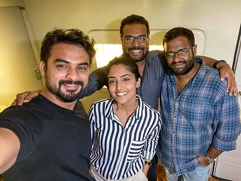 Reba with Tovino Thomas and writers of Forensic