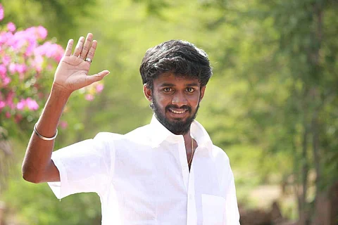 Dheena Thumbaa