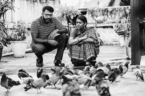 Airaa is a story of two women from contrasting walks of lives: Kalaiyarasan