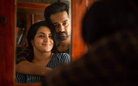Uyare Column Parvathy Asif Ali Tovino Thomas