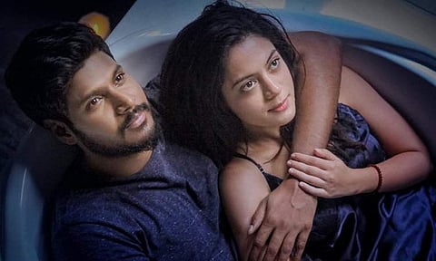 Ninu Veedani Needanu Nene Movie Review