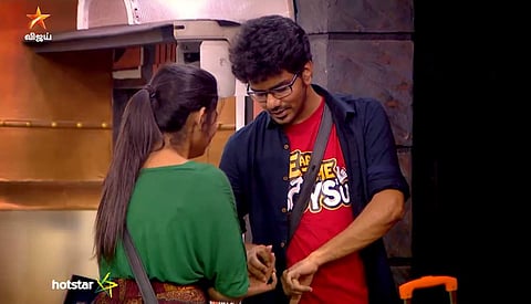 Kavin, Losliya. Image Courtesy: Vijay TV Twitter
