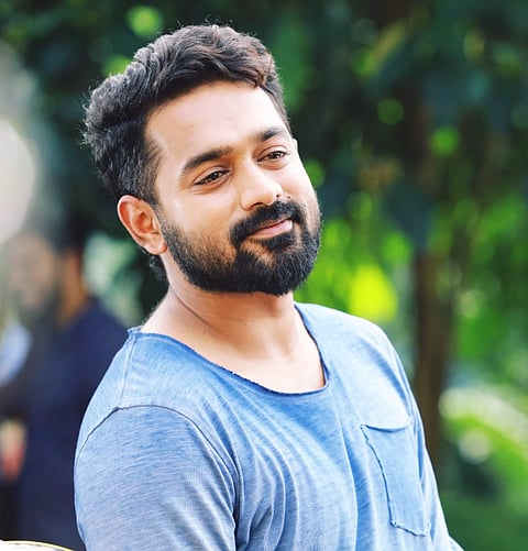 Asif Ali's Thattum Vellattam to roll next year