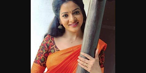 Popular TV actor-anchor VJ Chitra found dead